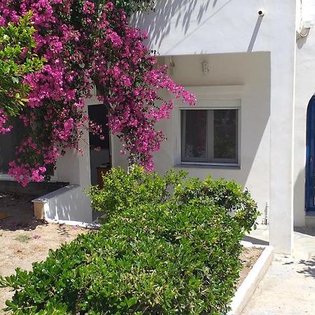 White And Blue,Finikas Syros Apartment Vissa Exterior photo