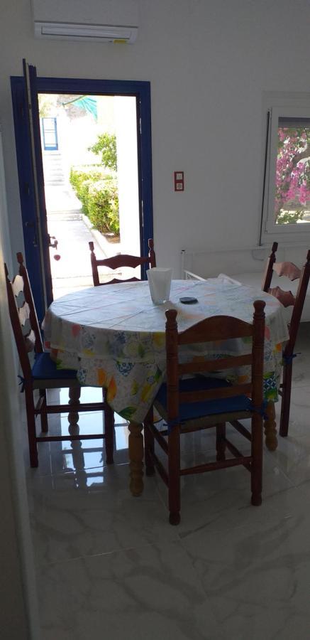 White And Blue,Finikas Syros Apartment Vissa Exterior photo